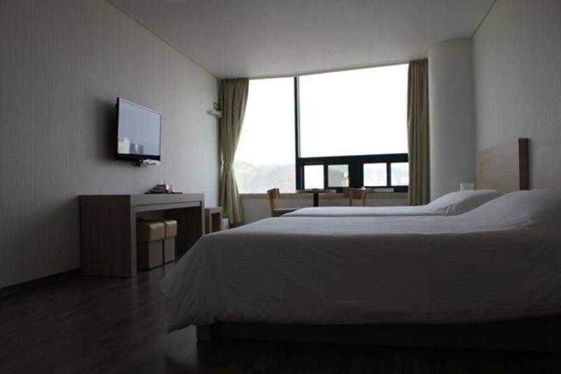 יאוסו Elena Business Hotel מראה חיצוני תמונה