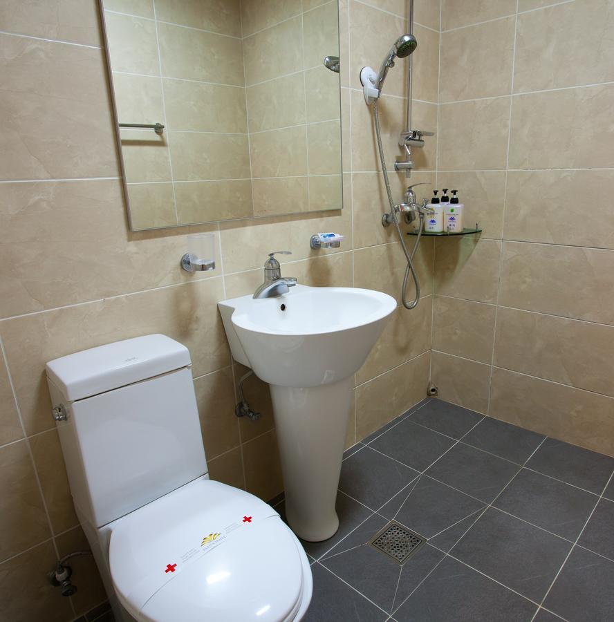 יאוסו Elena Business Hotel חדר תמונה