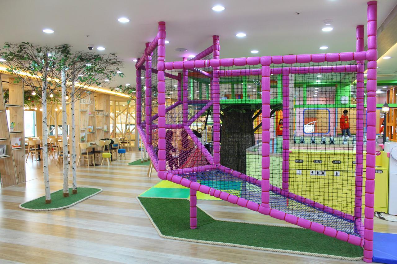 יאוסו Elena Business Hotel מראה חיצוני תמונה