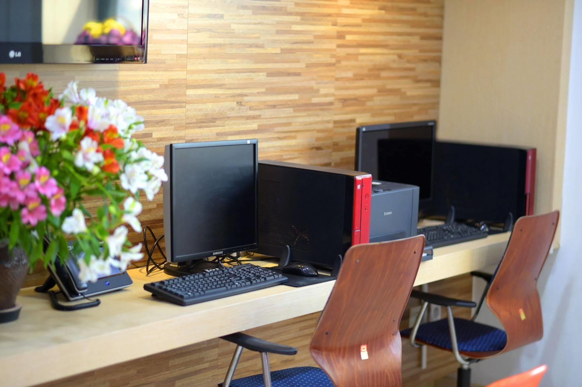 יאוסו Elena Business Hotel מראה חיצוני תמונה