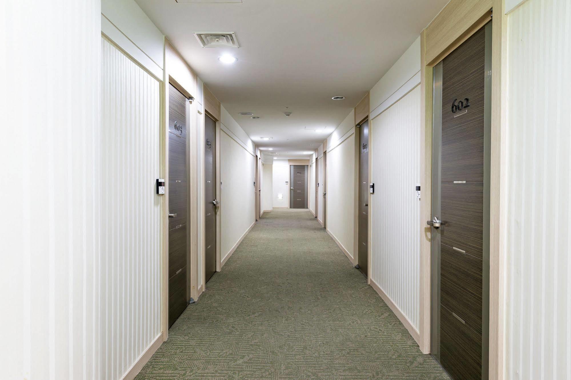 יאוסו Elena Business Hotel מראה חיצוני תמונה